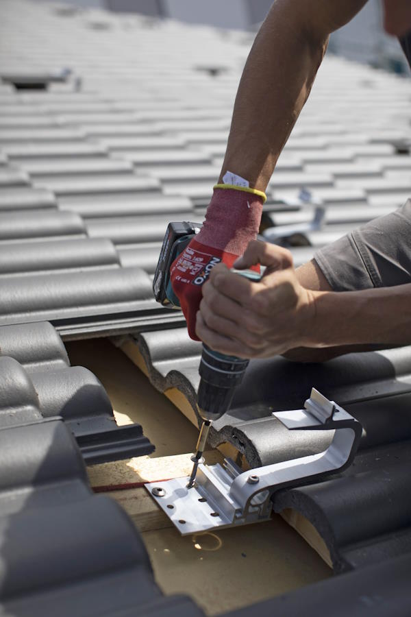 K2 Dachhaken zur Montage einer Aufdach-Solaranlage